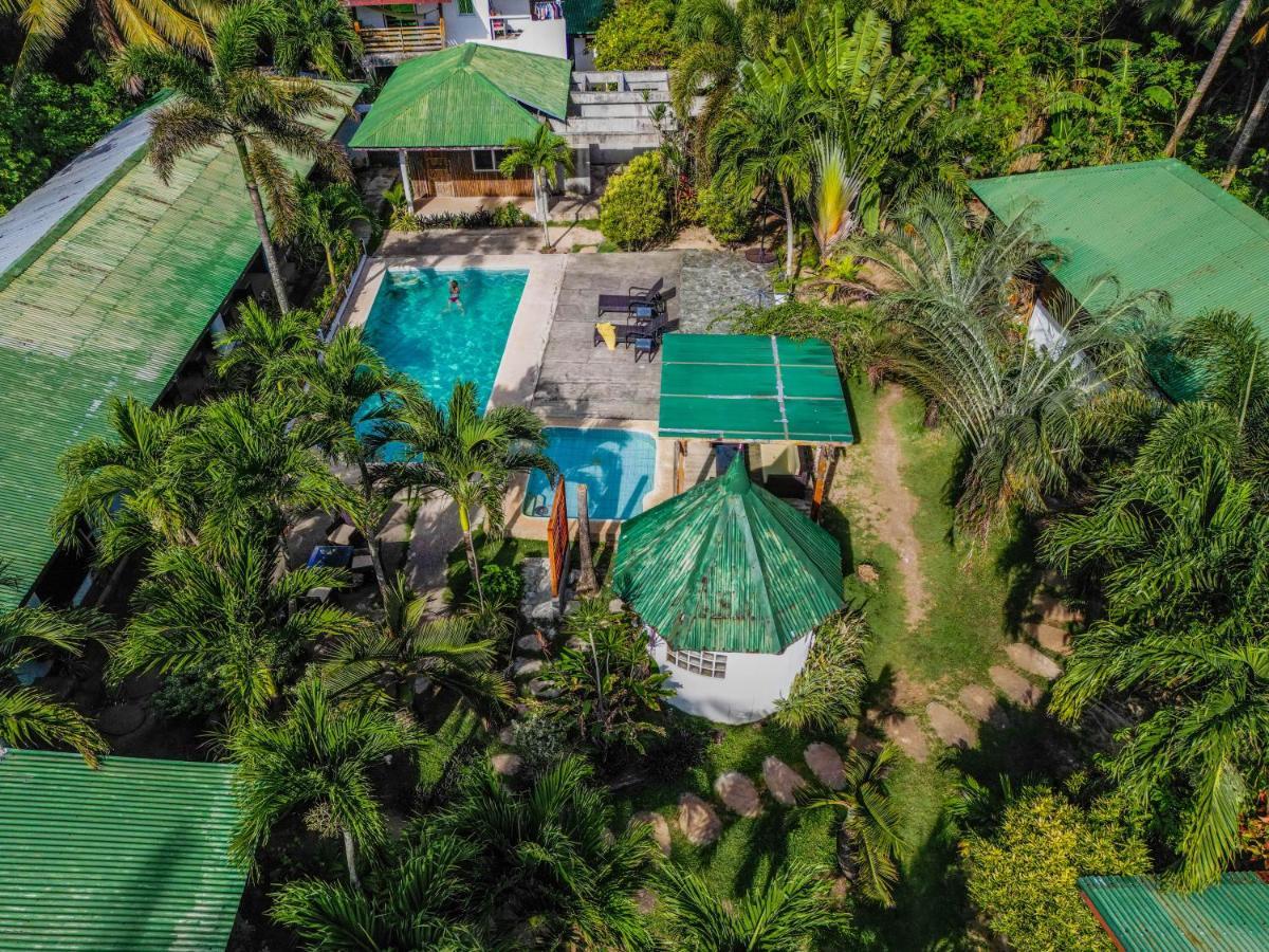 Charisma Beach Resort Siquijor Exterior photo